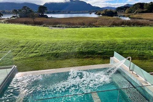 Infinity pool