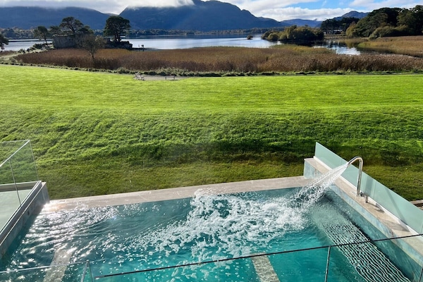 Piscina con borde infinito