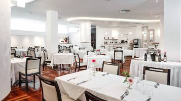 Frühstück und Abendessen, italienische Küche