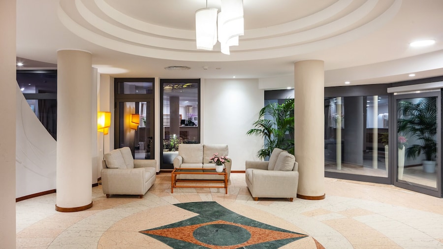 Hotel Carlo Felice
