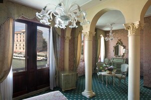 Junior Suite | Down comforters, minibar, in-room safe, individually furnished