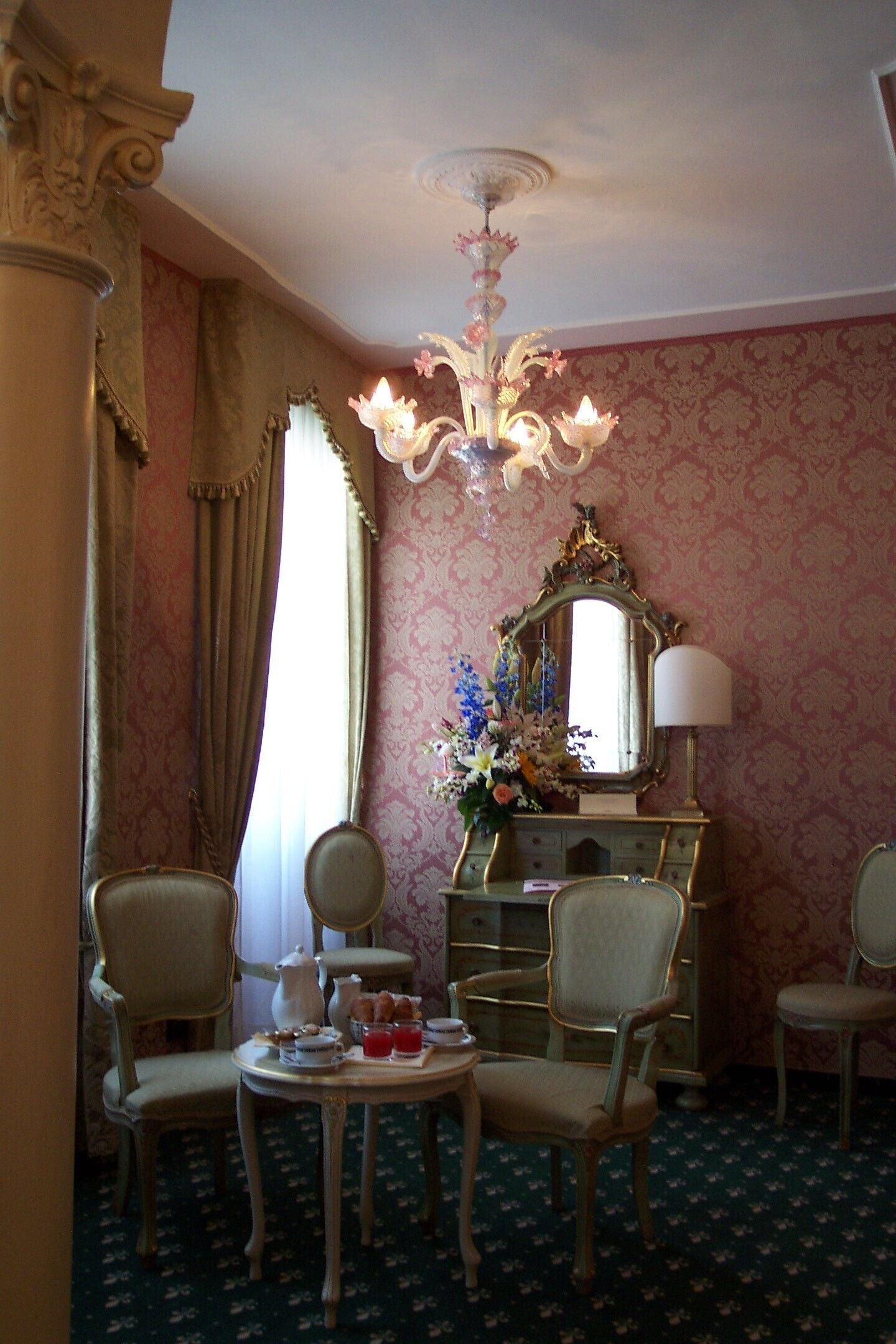 junior suite | 1 bedroom, down duvets, minibar, in-room safe