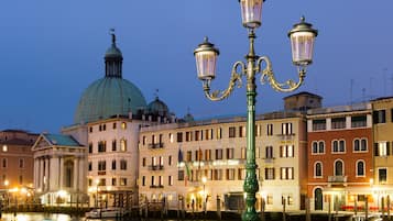 Facciata della struttura