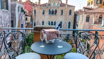 Suite familiare, terrazzo | Vista dalla camera