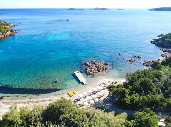 Spiaggia privata nelle vicinanze, lettini da mare, ombrelloni