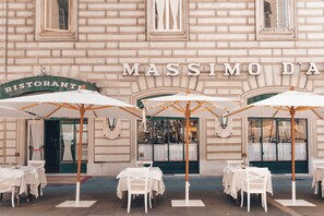 Breakfast, lunch, dinner served; Italian cuisine  - Bettoja Hotel Massimo D'Azeglio (Rome)