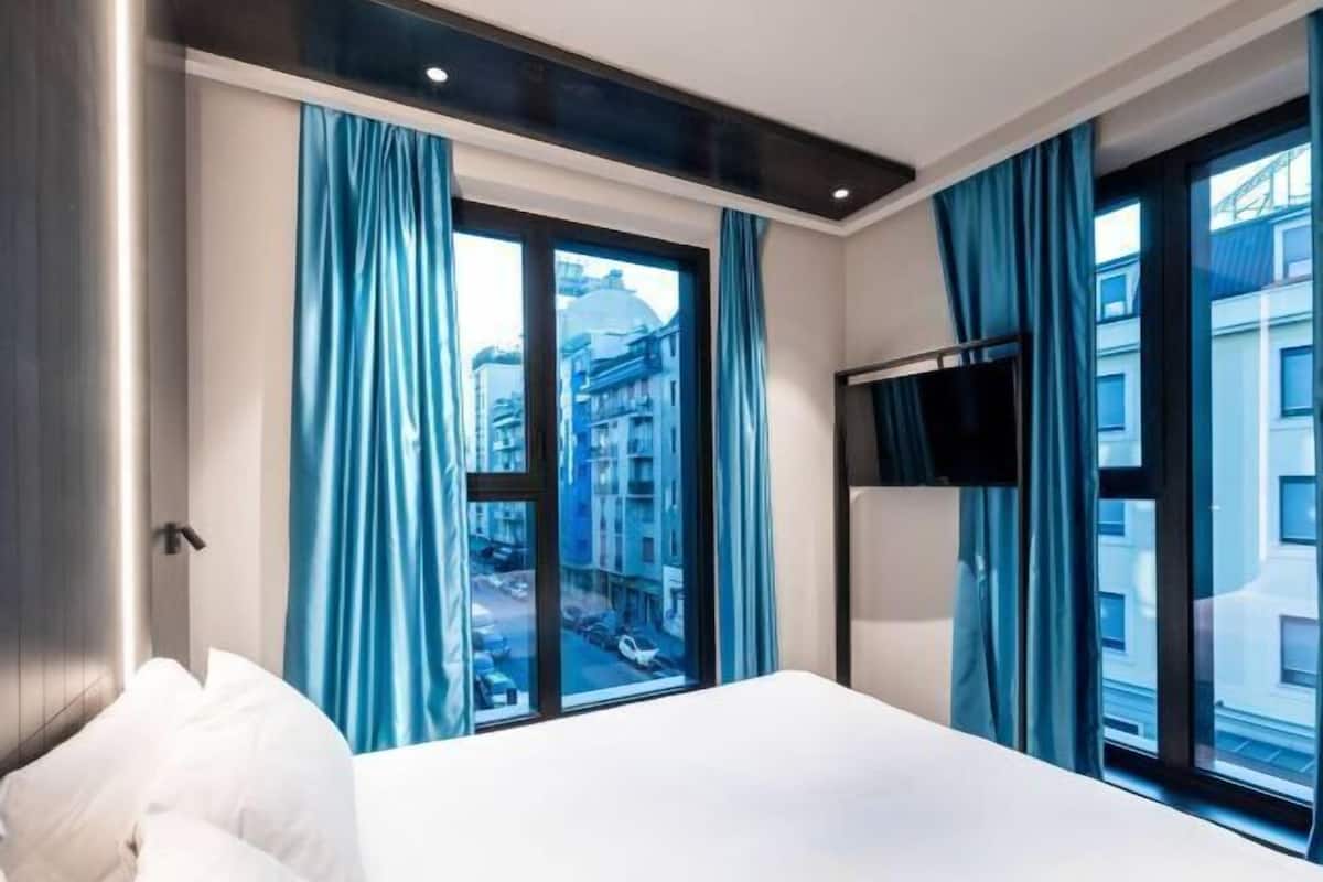 1 bedroom, minibar, in-room safe, desk