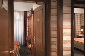 Premium bedding, minibar, in-room safe, soundproofing