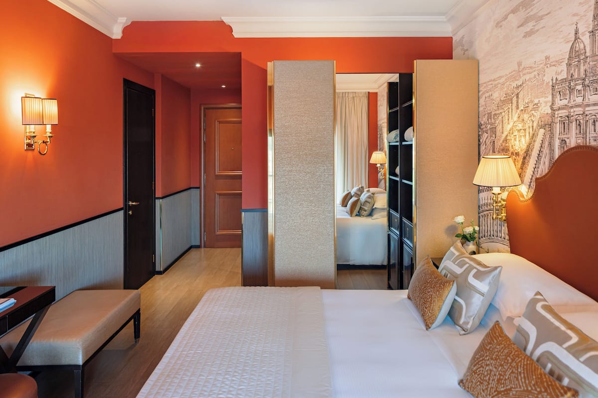 Room, Connecting Rooms | Balcony