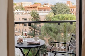 Deluxe Double or Twin Room, Balcony | Balcony - Starhotels Michelangelo (Rome)