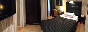 In-room safe, desk, soundproofing, cribs/infant beds