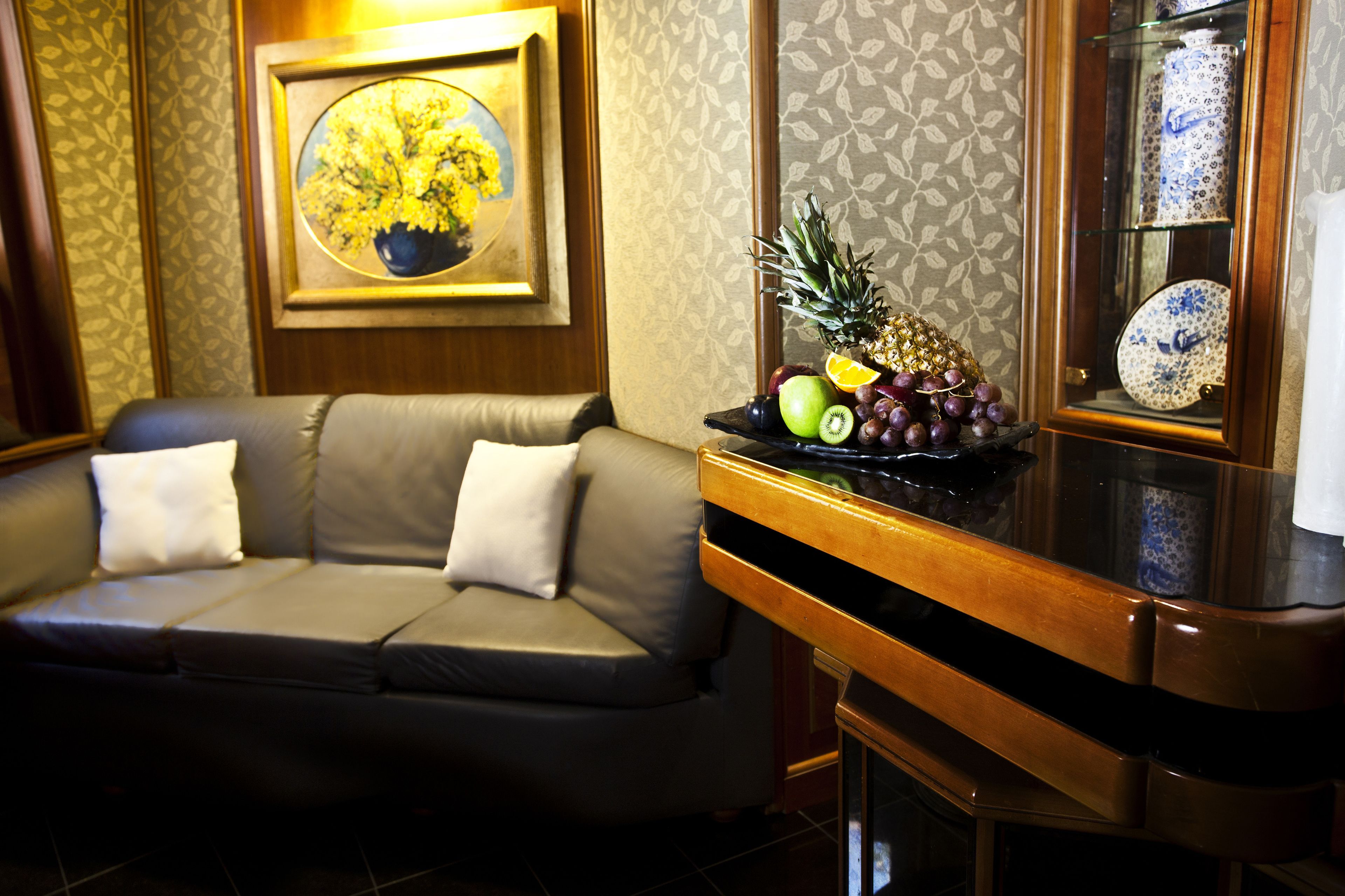 1 bedroom, premium bedding, down duvets, minibar