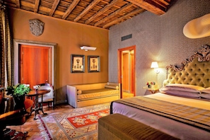 Senior Studio Suite | 1 bedroom, premium bedding, down duvets, minibar