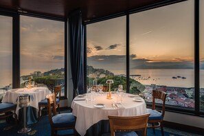 2 restaurants servant le petit-déjeuner, spécialités Cuisine italienne