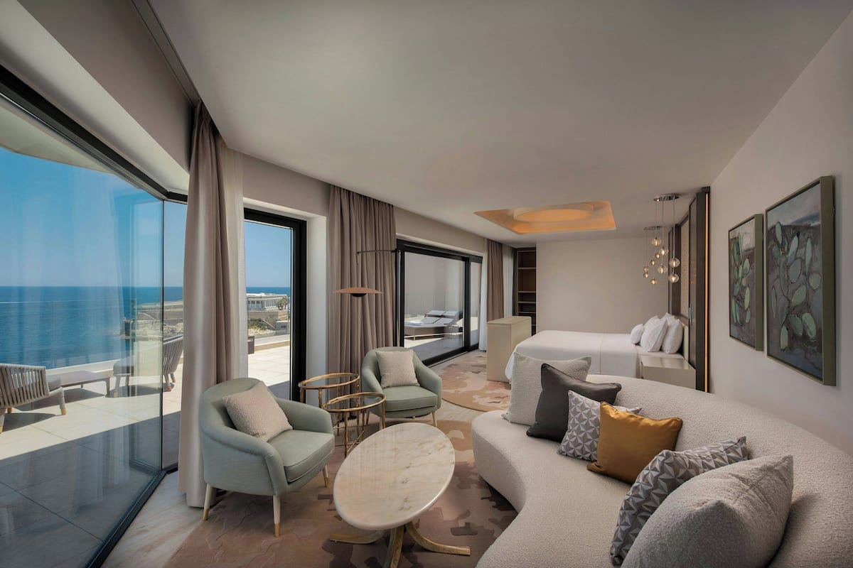 presidential suite, 2 bedrooms | 1 bedroom, premium bedding, minibar, in-room safe