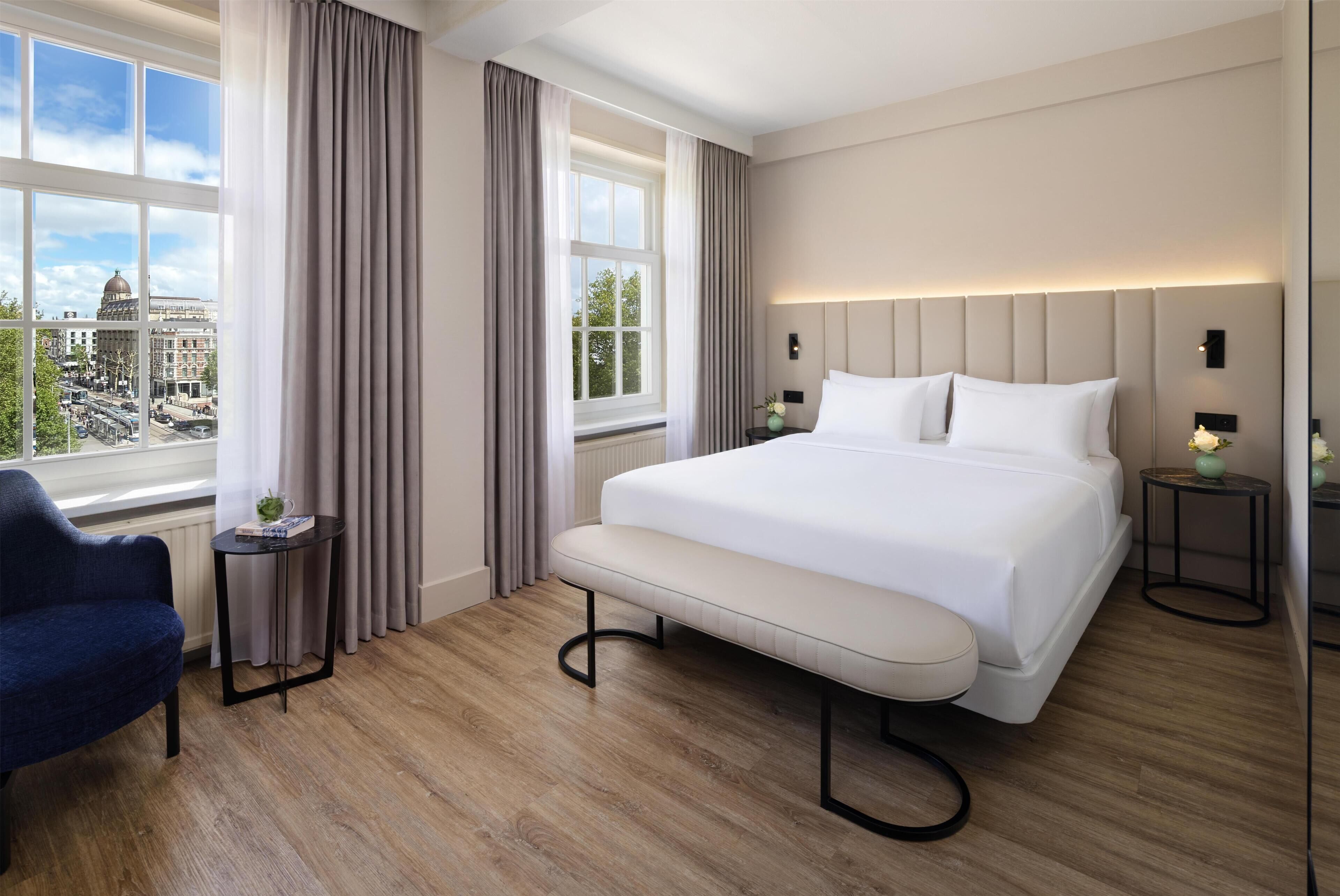Standard Room (View) | Minibar, in-room safe, desk, blackout drapes