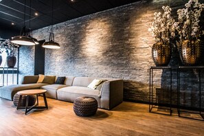 Sala de estar en el lobby