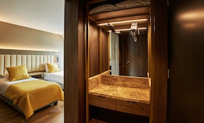 Chambre Confort avec lits jumeaux | Minibar, coffres-forts dans les chambres, bureau, chambres insonorisées