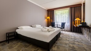 1 bedroom, in-room safe, desk, laptop workspace