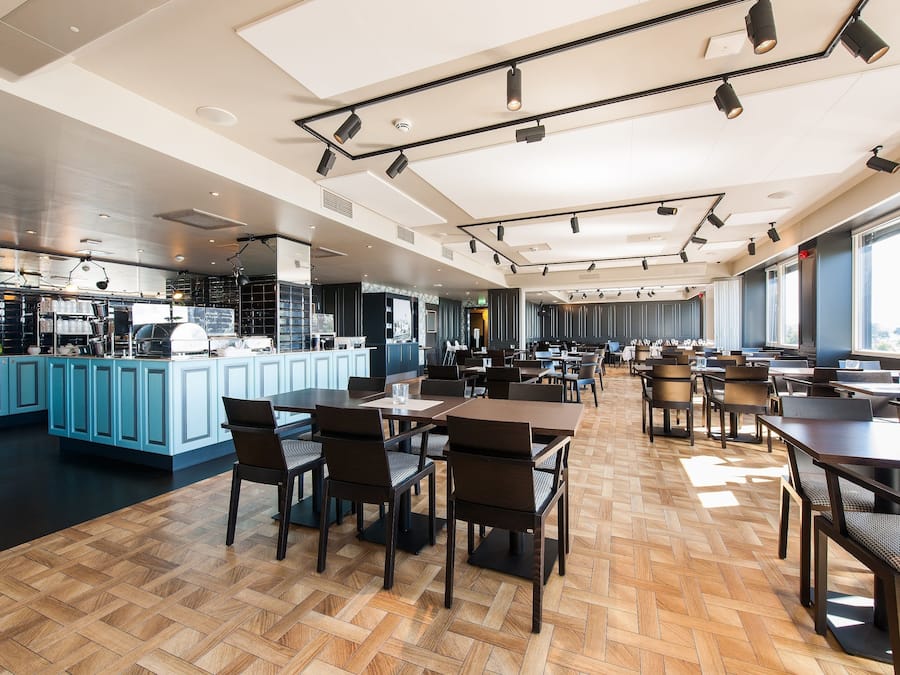 Petit déjeuner buffet compris tous les jours