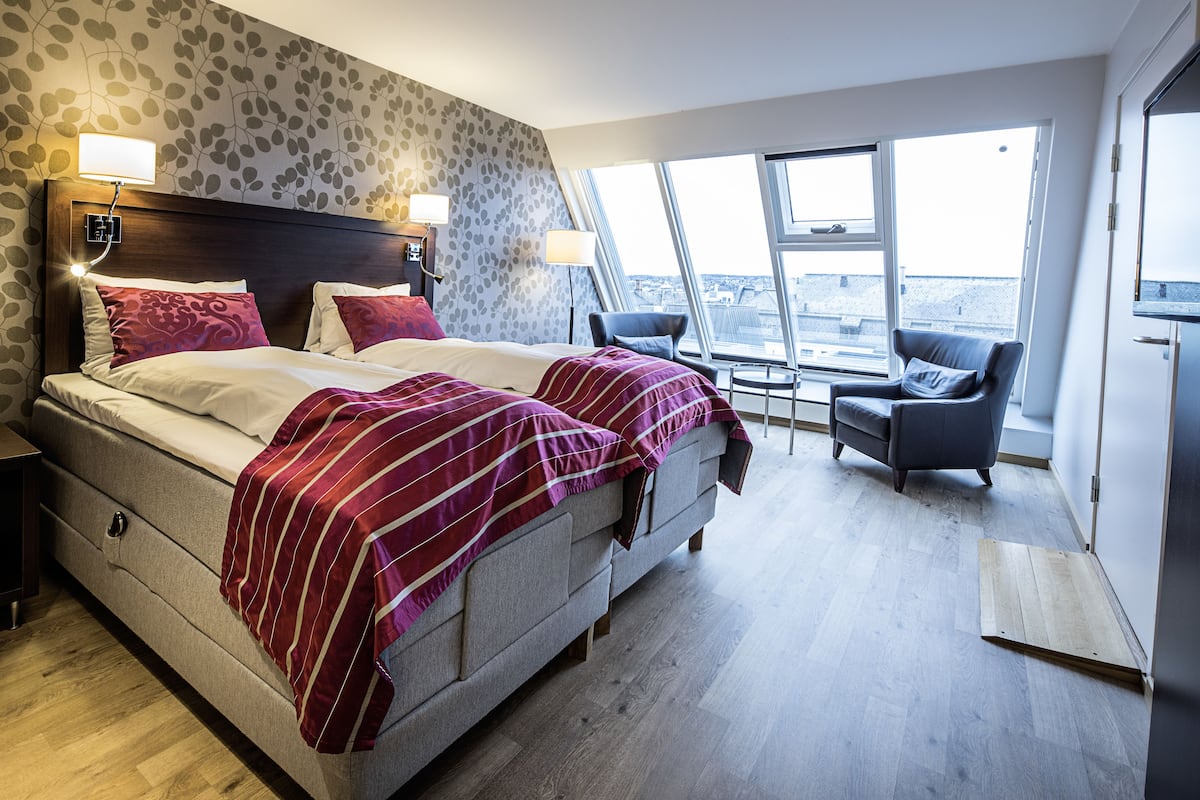 Literie hypoallergénique, surmatelas, rideaux occultants