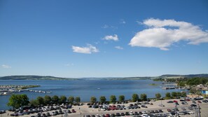 Vista al lago
