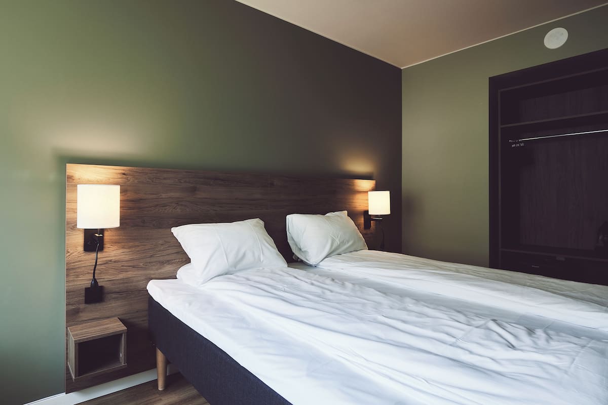 Habitación estándar, 1 cama matrimonial, para no fumadores | Camas con pillow-top y ropa de cama