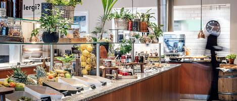 Desayuno buffet incluido todos los días