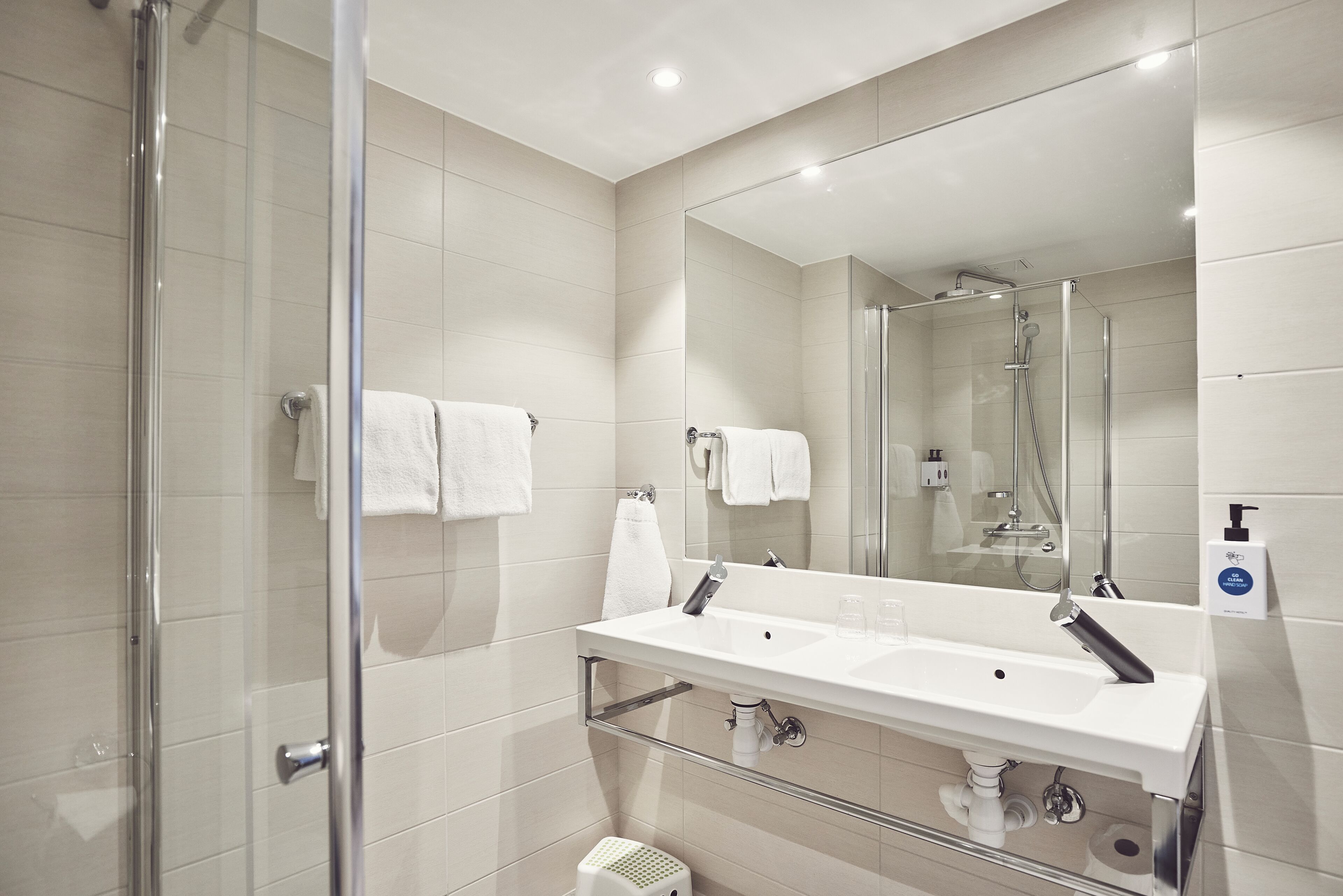 family room, multiple beds, non smoking | bathroom | shower, hair dryer, heated floors, towels