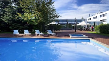 Piscina externa sazonal