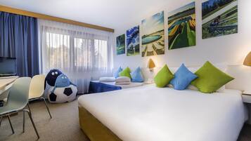 Zimmer, 1 Doppelbett | Schreibtisch, VerdunkelungsvorhÀnge, kostenlose Babybetten