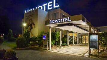 المنشأة من الخارج