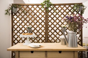 Se ofrece un desayuno bufé (15 EUR por persona)