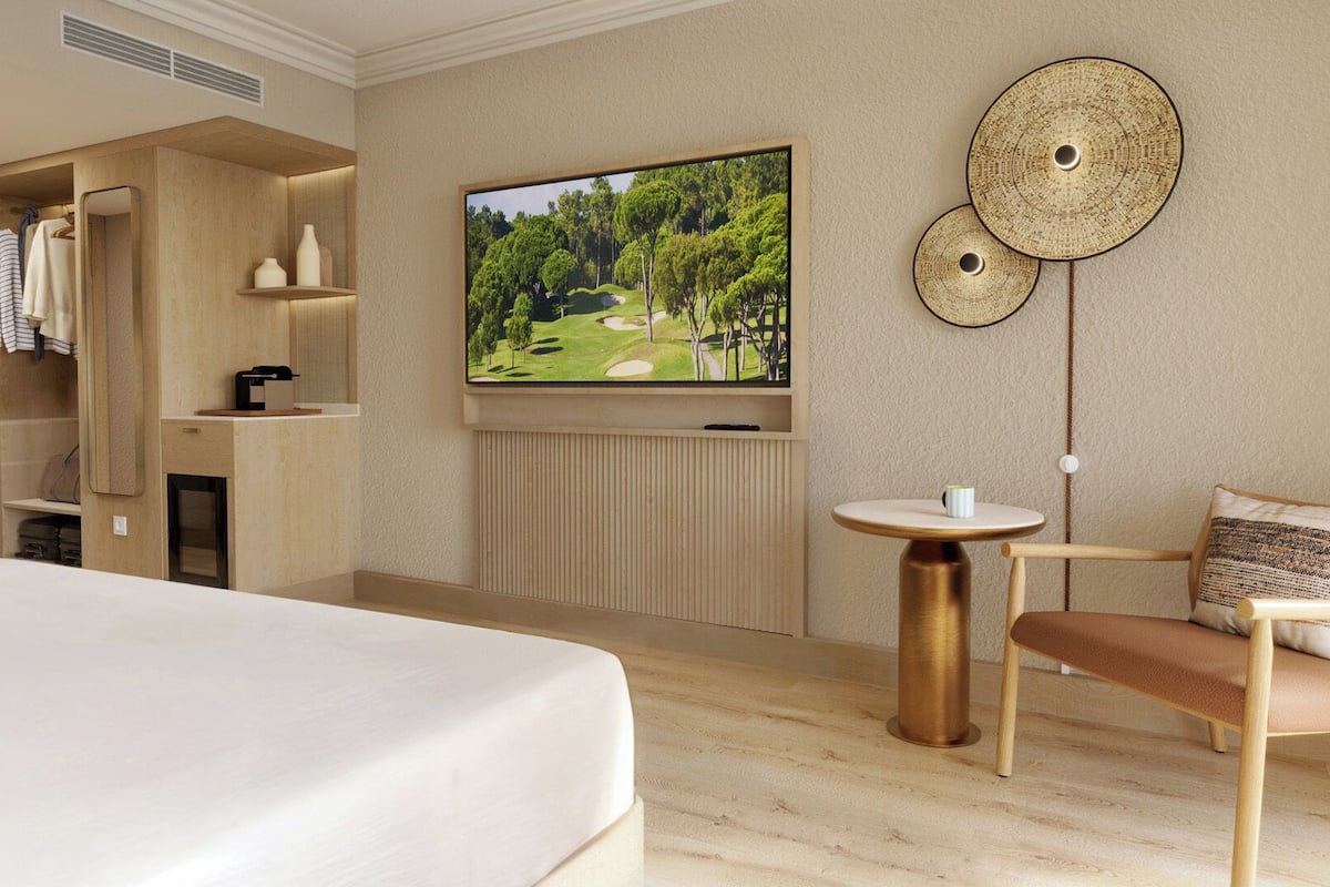 classic triple room, 2 single beds | minibar, in-room safe, desk, blackout curtains