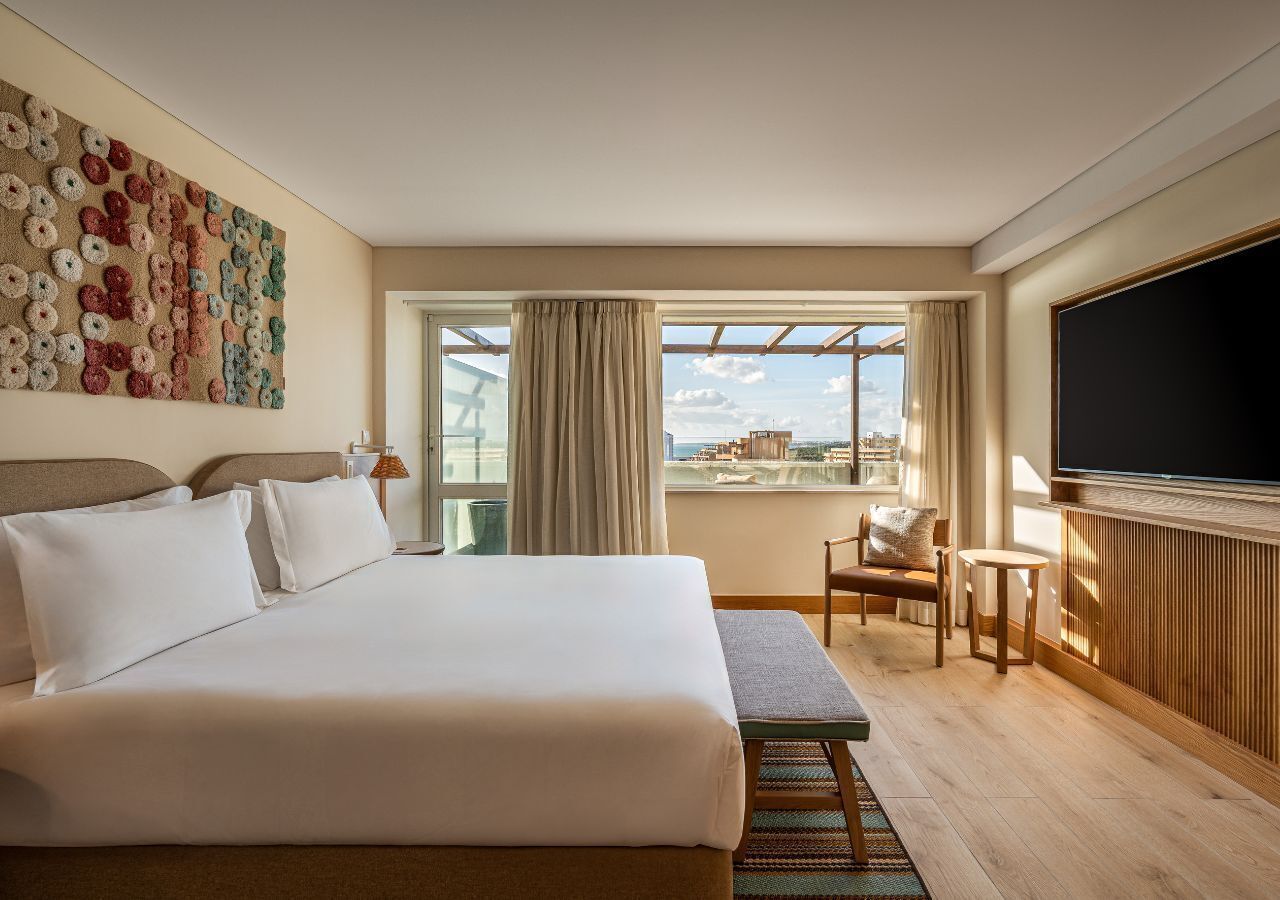 Suite (Regency) | Minibar, safe på rommet, skrivebord og blendingsgardiner