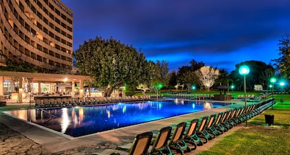 Dom Pedro Vilamoura