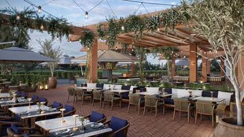 Se sirven desayunos y cocina mediterránea, con vista al jardín