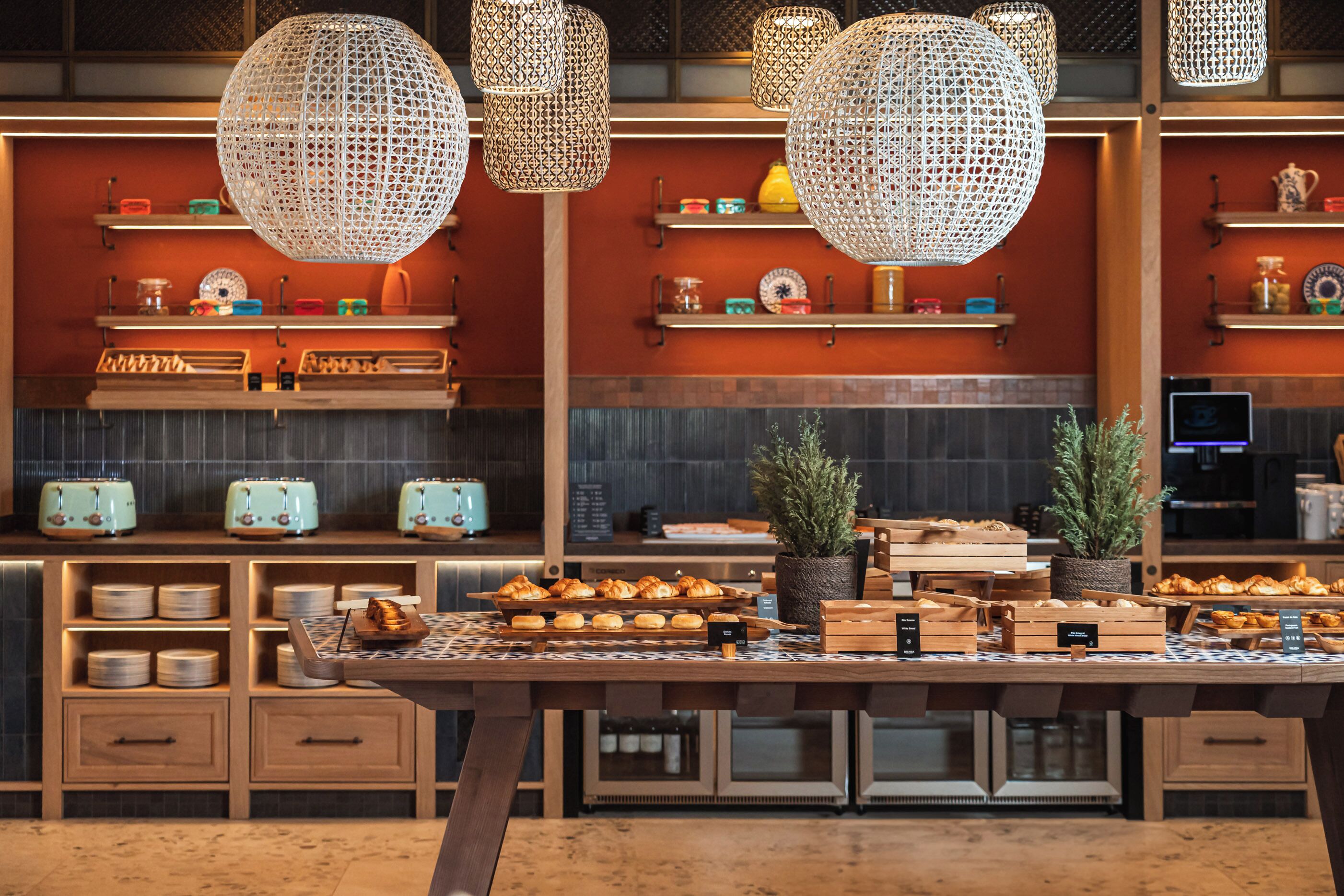 Frokostbuffé hver dag (EUR 10 per person)