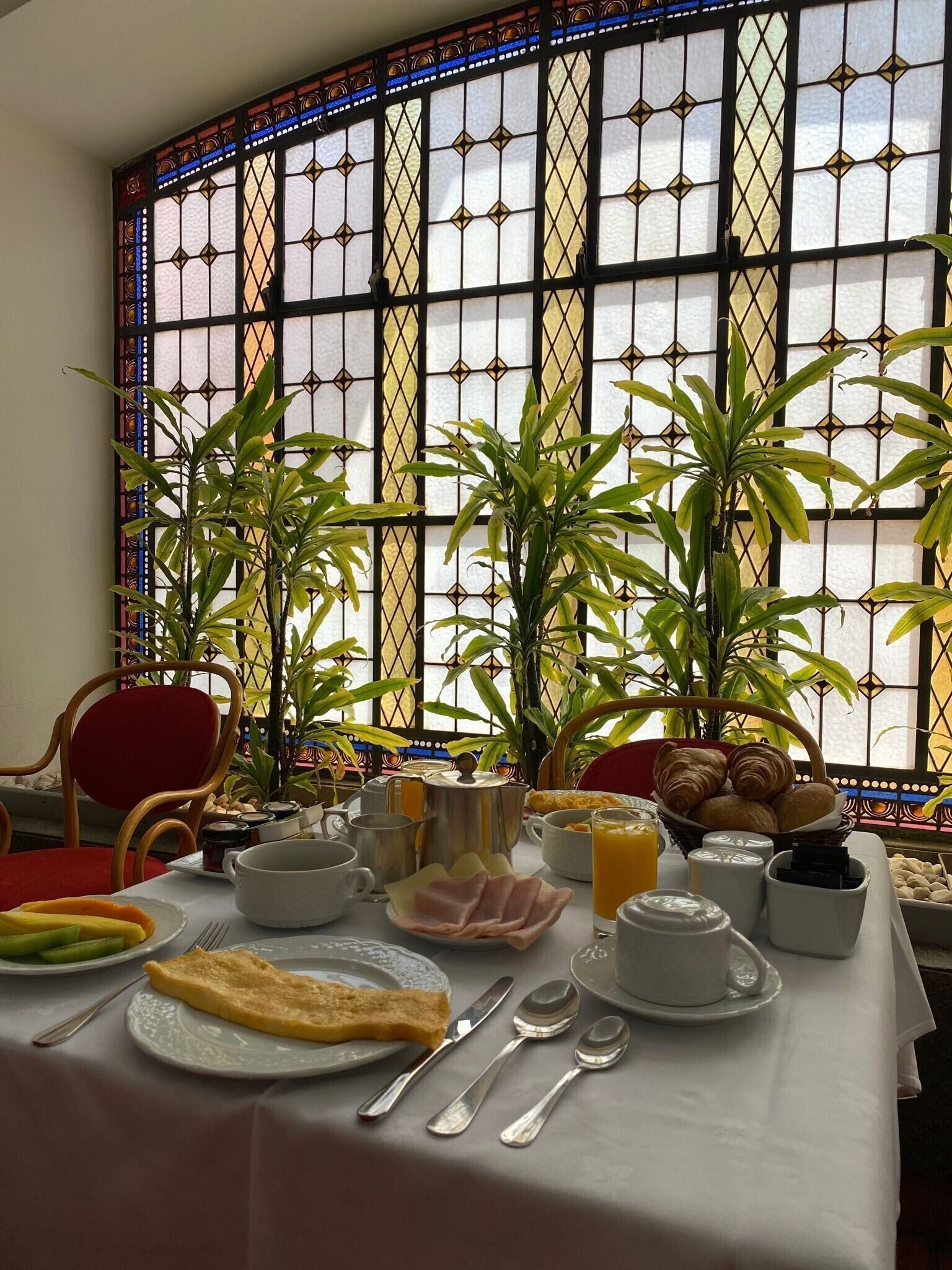 Free daily cooked-to-order breakfast 