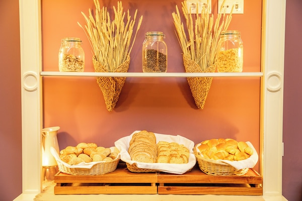 Desayuno buffet (EUR 11.50 por persona)