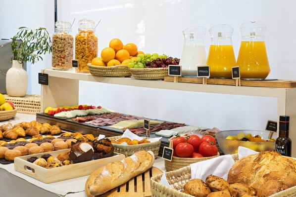 Frukostbuffé varje dag mot avgift