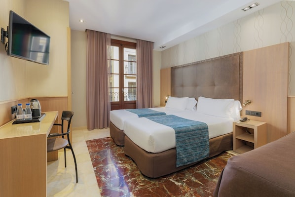 1 bedroom, down comforters, minibar, in-room safe