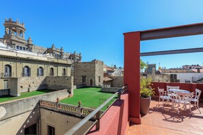 Sun deck