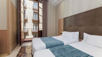 1 habitación, edredón, minibar y caja de seguridad en la habitación