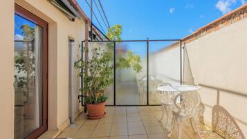 1 bedroom, down comforters, minibar, in-room safe