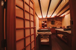 Couples treatment room(s), body treatments, aromatherapy, Thai massages