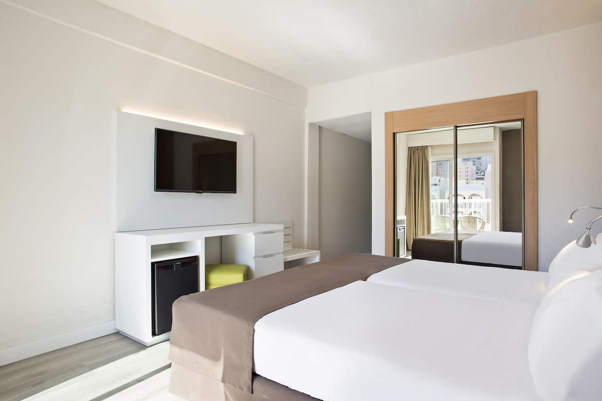 Desk, free WiFi, bed sheets