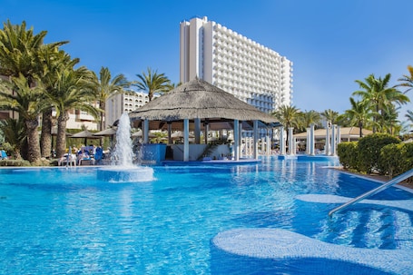 4 bares, bar en la piscina, bar junto a la piscina. Sol Pelícanos Ocas