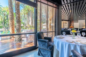 Lunch, dinner, brunch served; Mediterranean cuisine, pool views 