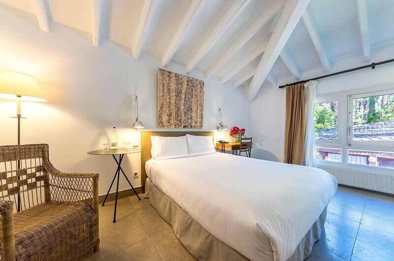 Down duvets, minibar, in-room safe, desk
